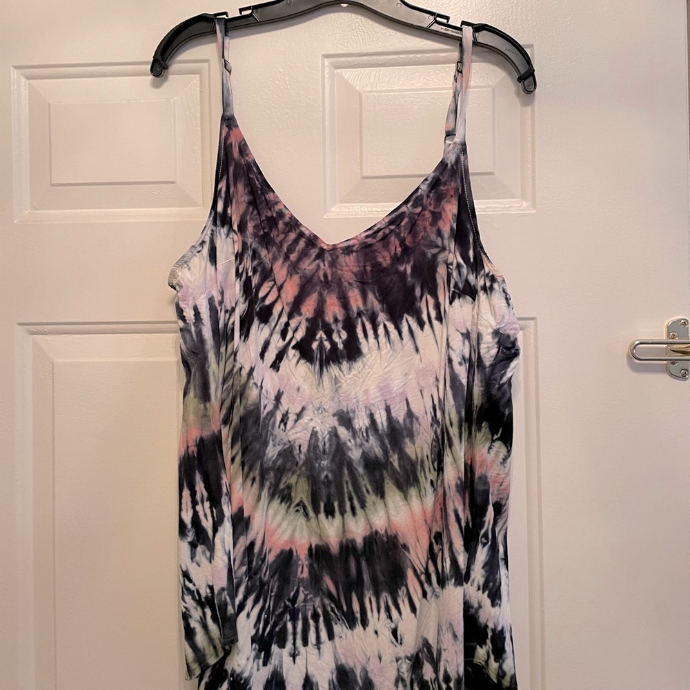 Torrid Tie Dye Top. EUC.